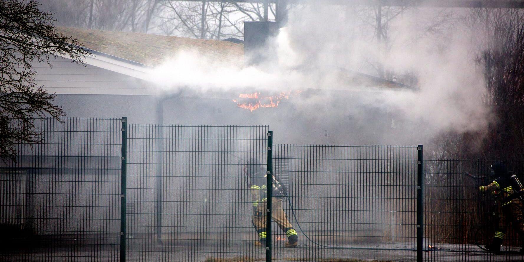 Under tordagseftermiddagen startade en brand i en avloppspumpstation i Kungälv.