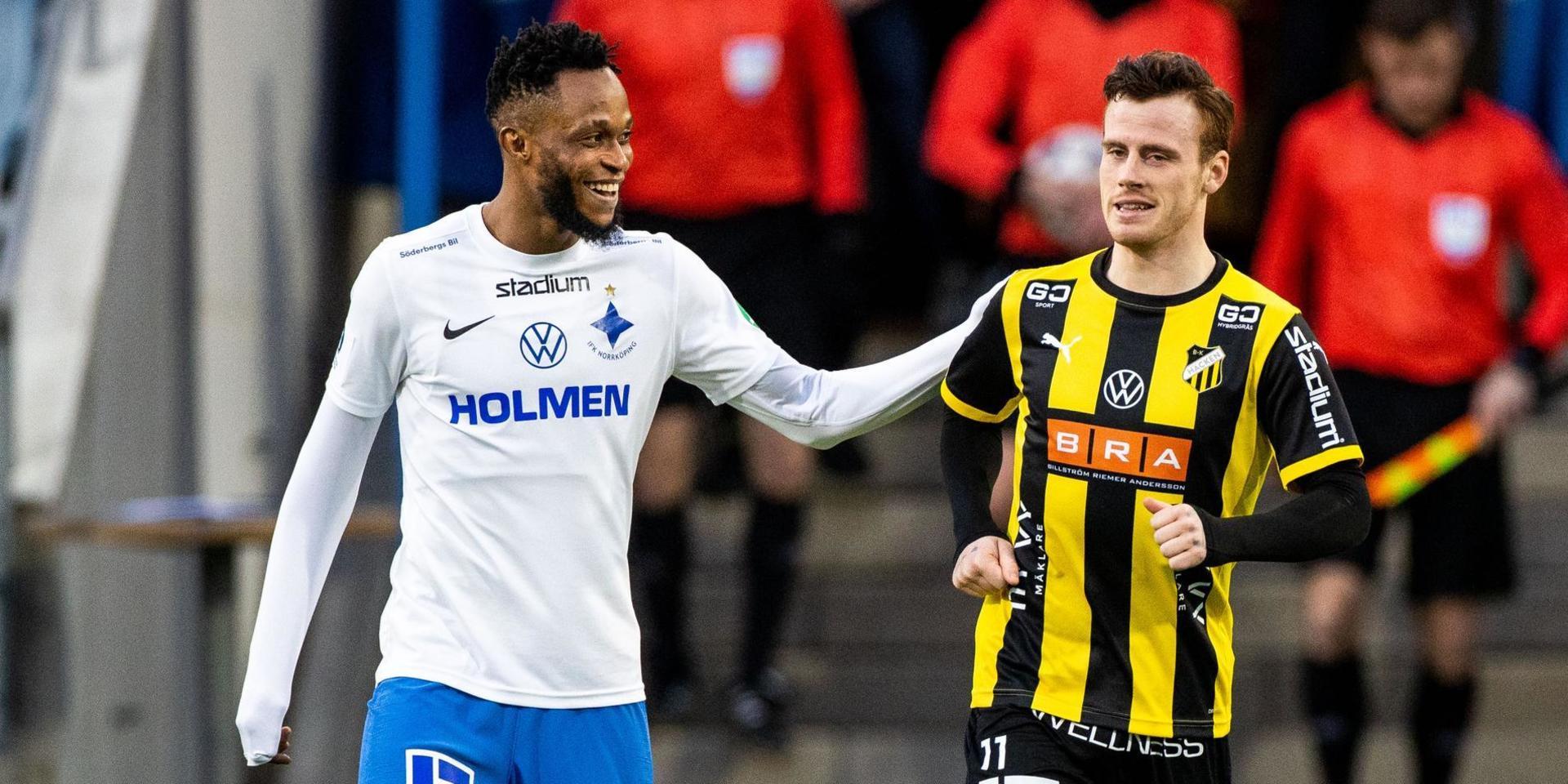 IFK Norrköpings Samuel Adegbenro och BK Häckens Tobias Heintz.
