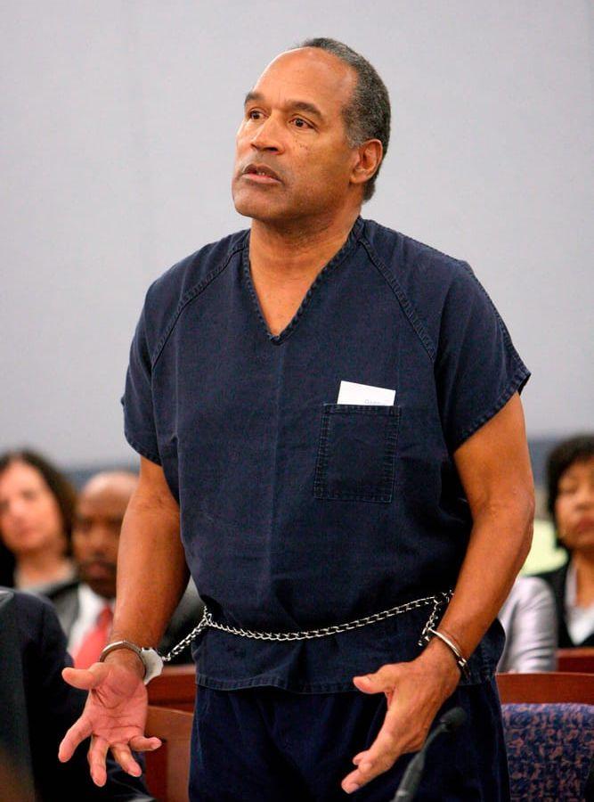 O J förhörs under rättegången 2008. Bild: AP Photo