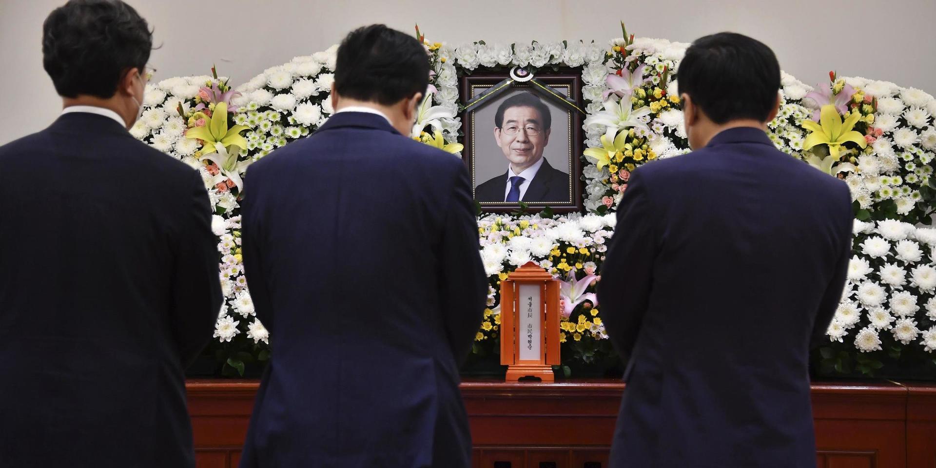Seouls borgmästare Park Won-Soon tog livet av sig, enligt myndigheterna.