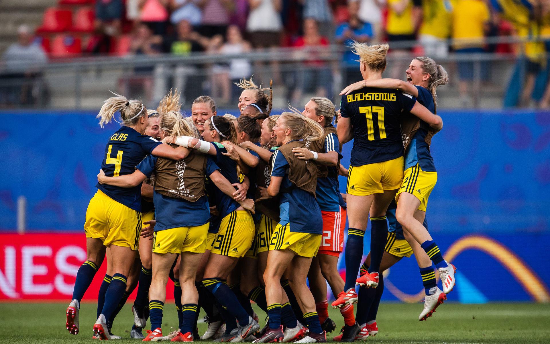 Hoten kom av en person som förlorade stora pengar på Sveriges skrällseger över Tyskland i kvartsfinalen. 