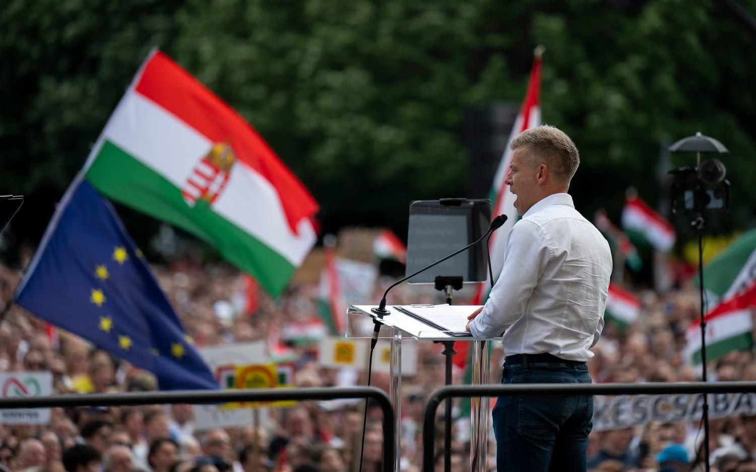 Péter Magyar, en allt större utmanare till ledande Viktor Orbán, under söndagen i ungerska Debrecen.