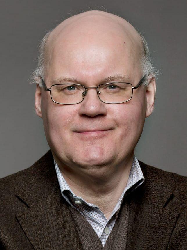 
    <strong>Jan Hallenberg</strong>, senior professor i statsvetenskap Försvarshögskolan
   