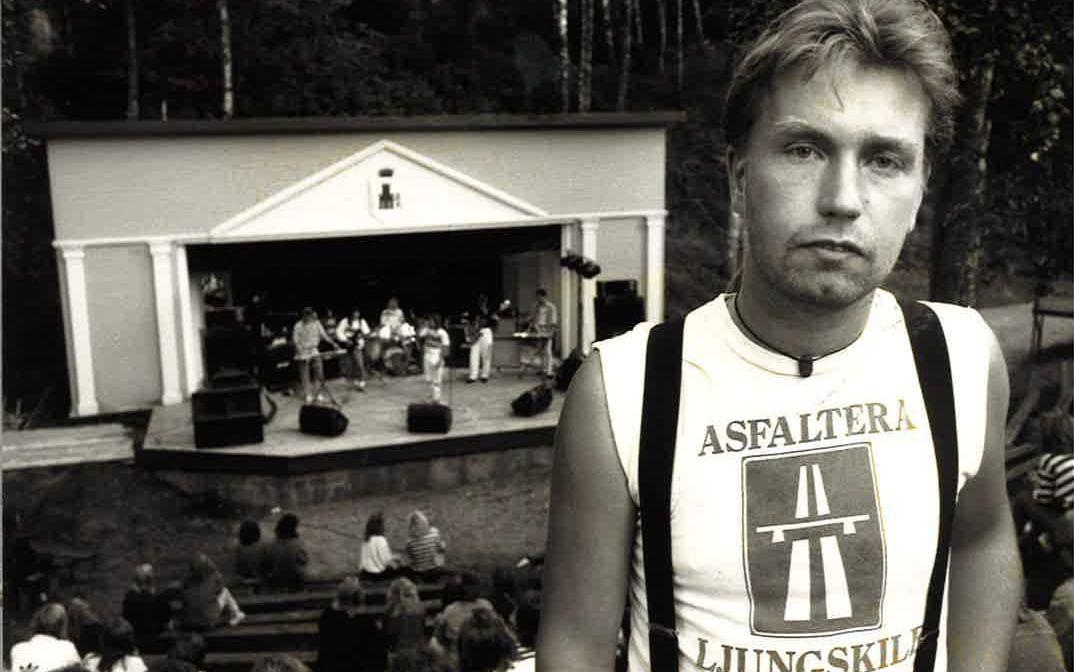 Sonny Eskilsson på festivalen sommaren 1988 med tröjan "Asfaltera Ljungskile".