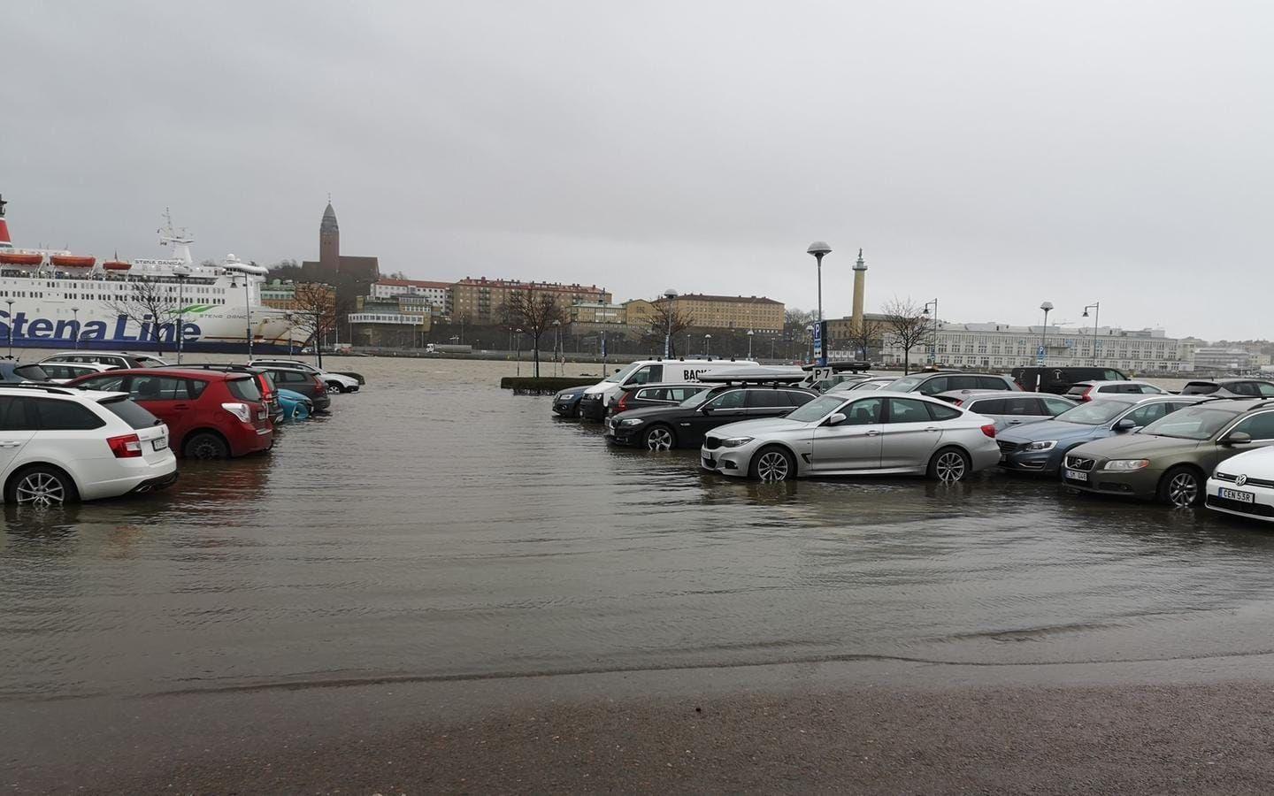 Lindholmen i Göteborg har drabbats av översvämningar.