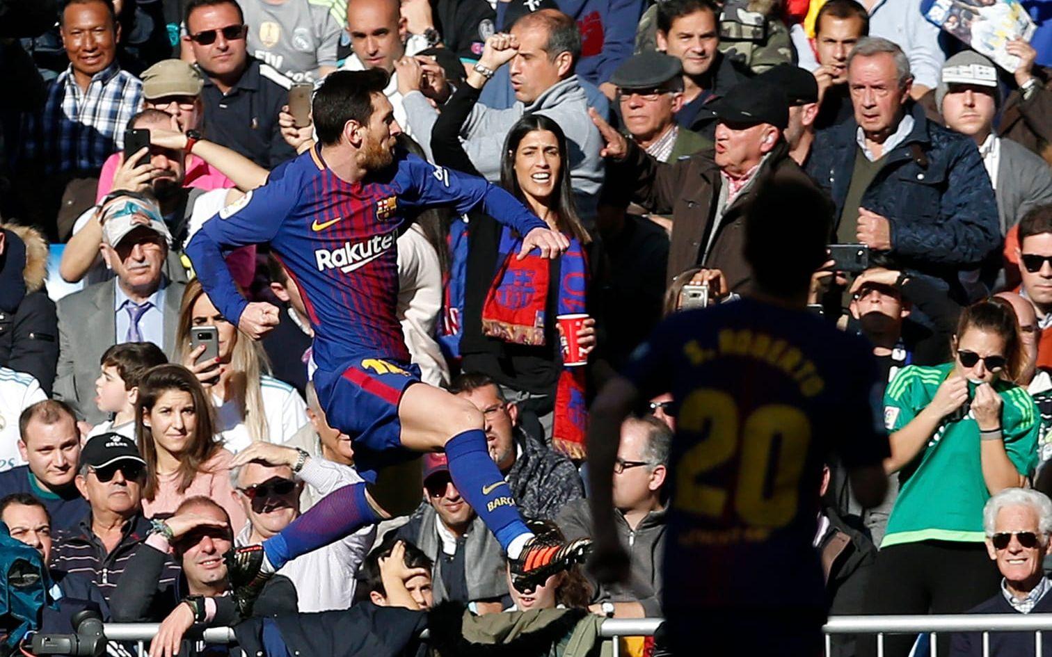 Lionel Messi förvaltade en straff efter att Real Madrids högerback Dani Carvajal på mållinjen räddat ett skott med handen.