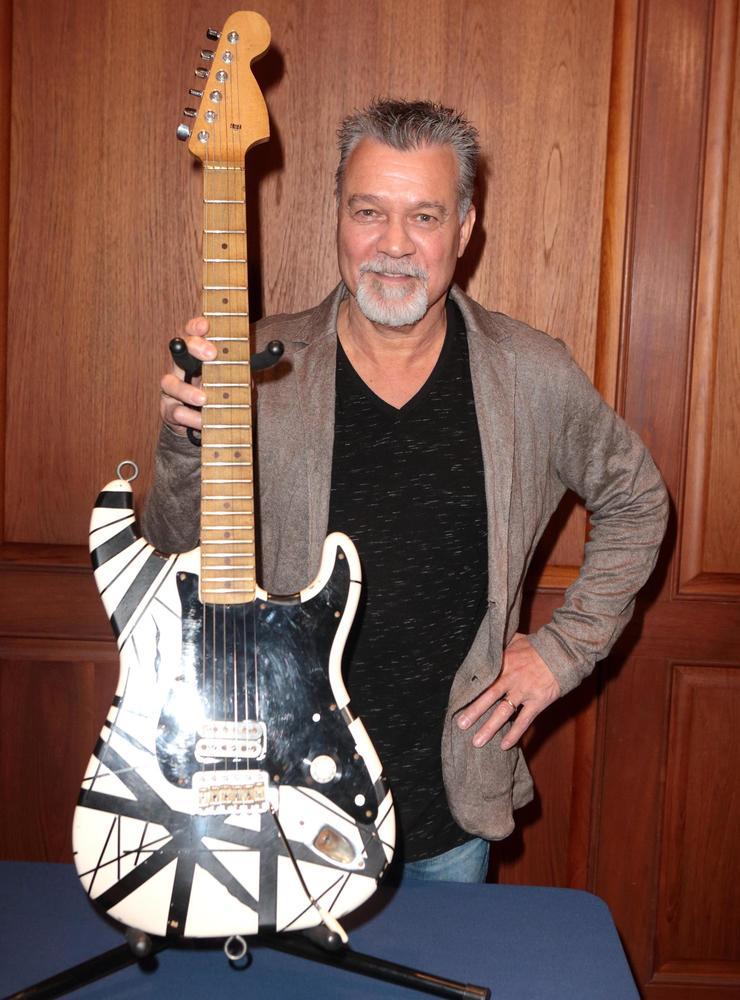 Han efterlämnar hustrun Janice och sonen Wolfgang Van Halen.