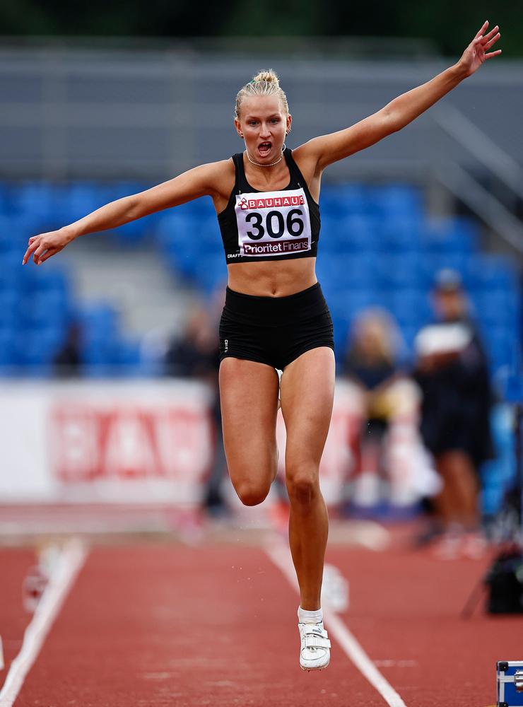 Istället vann Maja Åskag längdhoppstävlingen i Norrköping.
