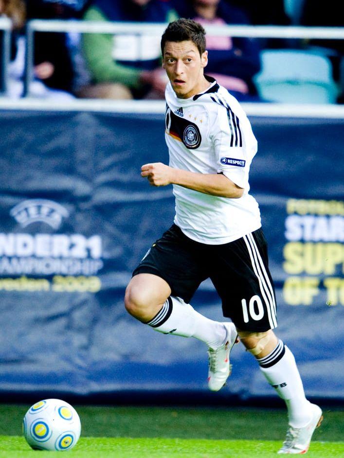 Offensiv mitfältare.Mesut Özil, Tyskland. Foto: Bildbyrån