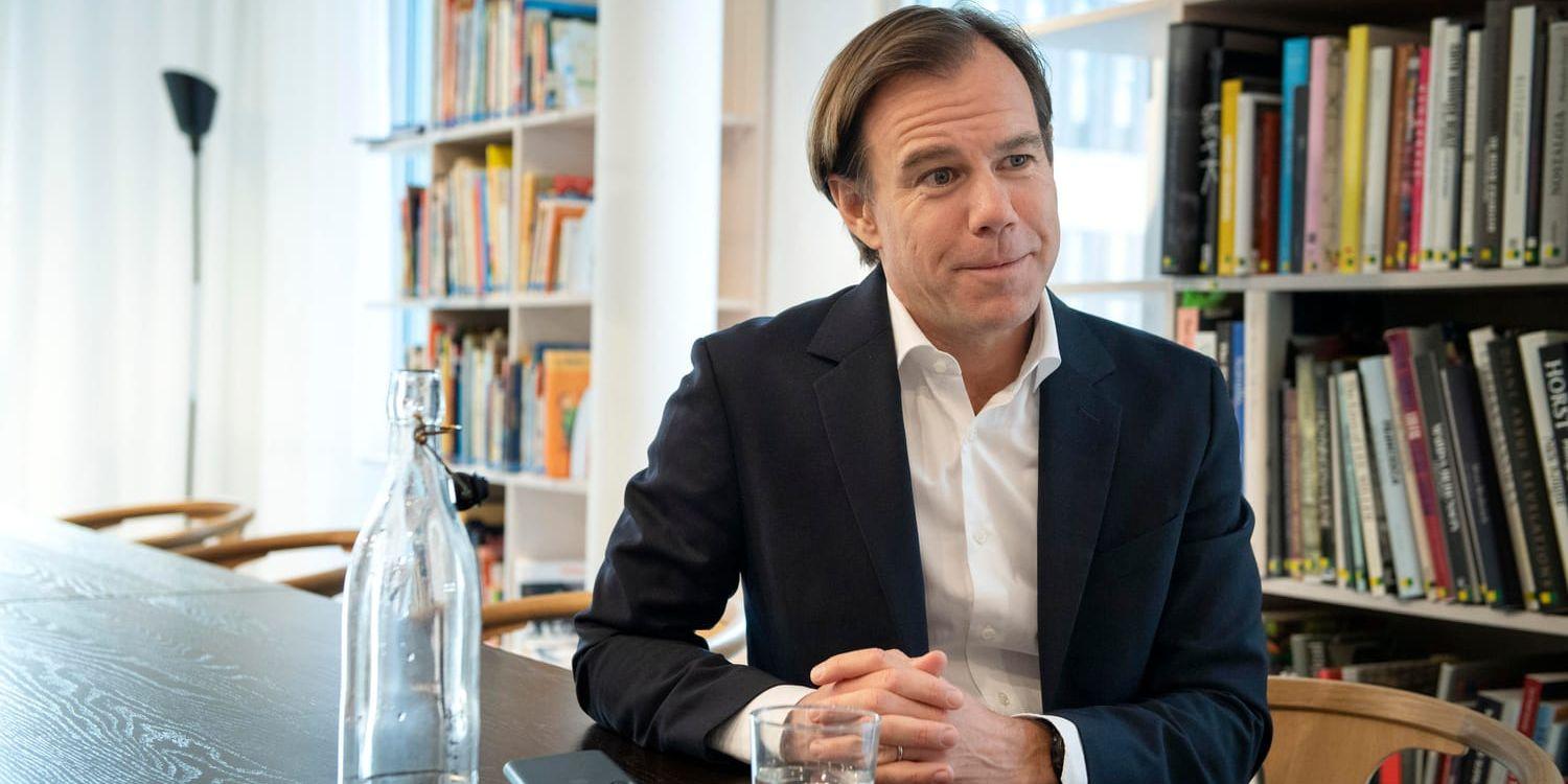 H&M-chefen Karl-Johan Persson lovar färre reor.