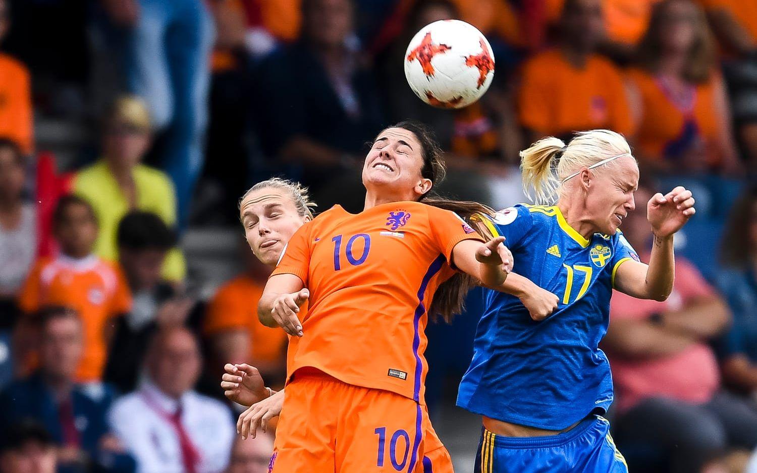 Caroline Seger var med när Sverige åkte ut mot värdlandet Nederländerna i Pia Sundhages sista mästerskap med landslaget. Foto: Bildbyrån