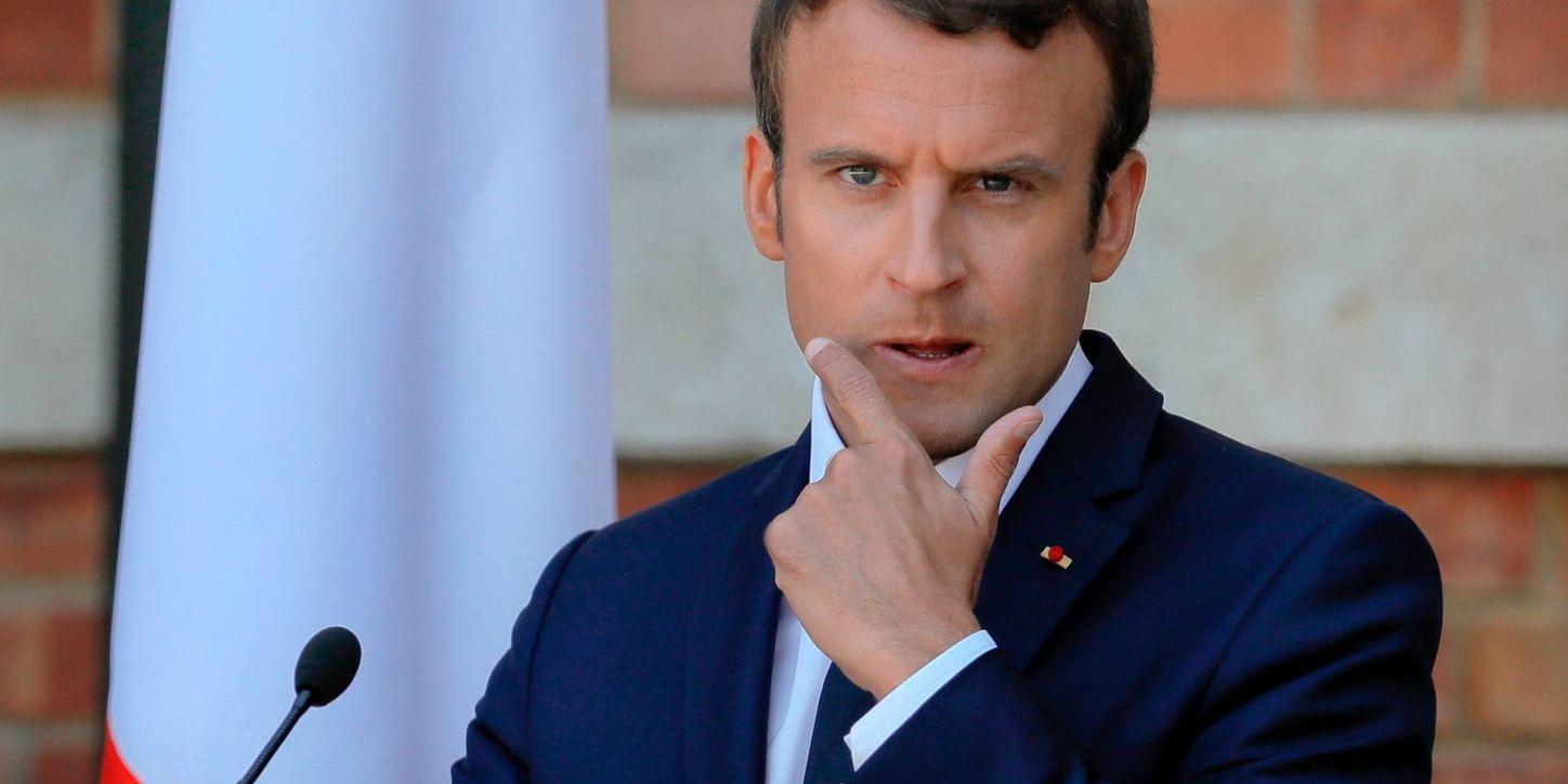 Frankrikes president Emmanuel Macron har lagt stora belopp på att se bra ut på presskonferenser och utlandsbesök.