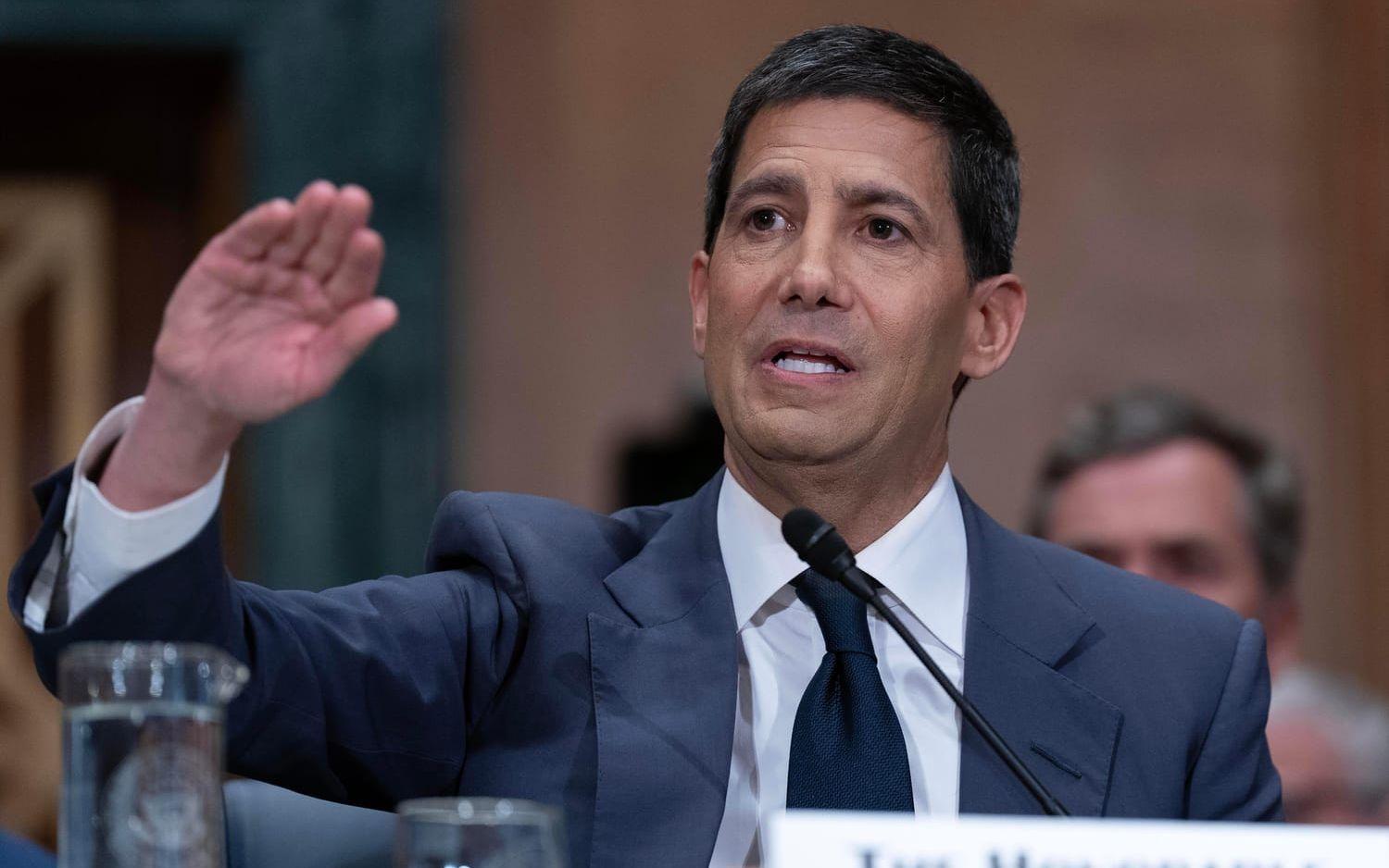 56-åringen Kevin Warsh, utfrågad i senatens bankutskott i förra veckan, antas bli godkänd som ny chef för USA:s centralbank Federal Reserve (Fed). Arkivbild