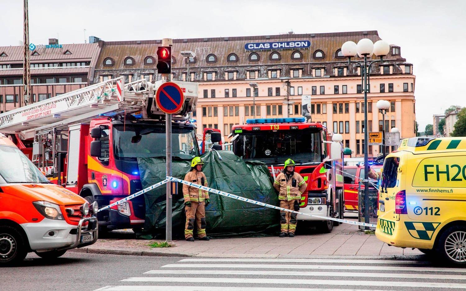 Två personer är döda och flera är skadade efter en knivattack i centrala Åbo. Polisen har gripit en gärningsman efter skottlossning. Bild: TT
