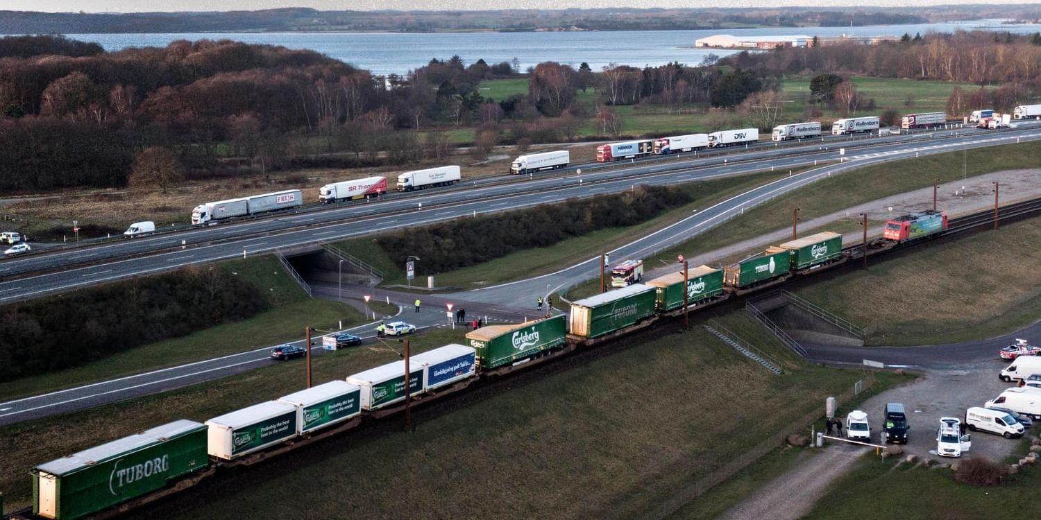 Efter tågolyckan på Stora Bältbron, där åtta personer omkom, infördes ett stopp för en viss typ av godsvagnar genom Danmark. Arkivbild.