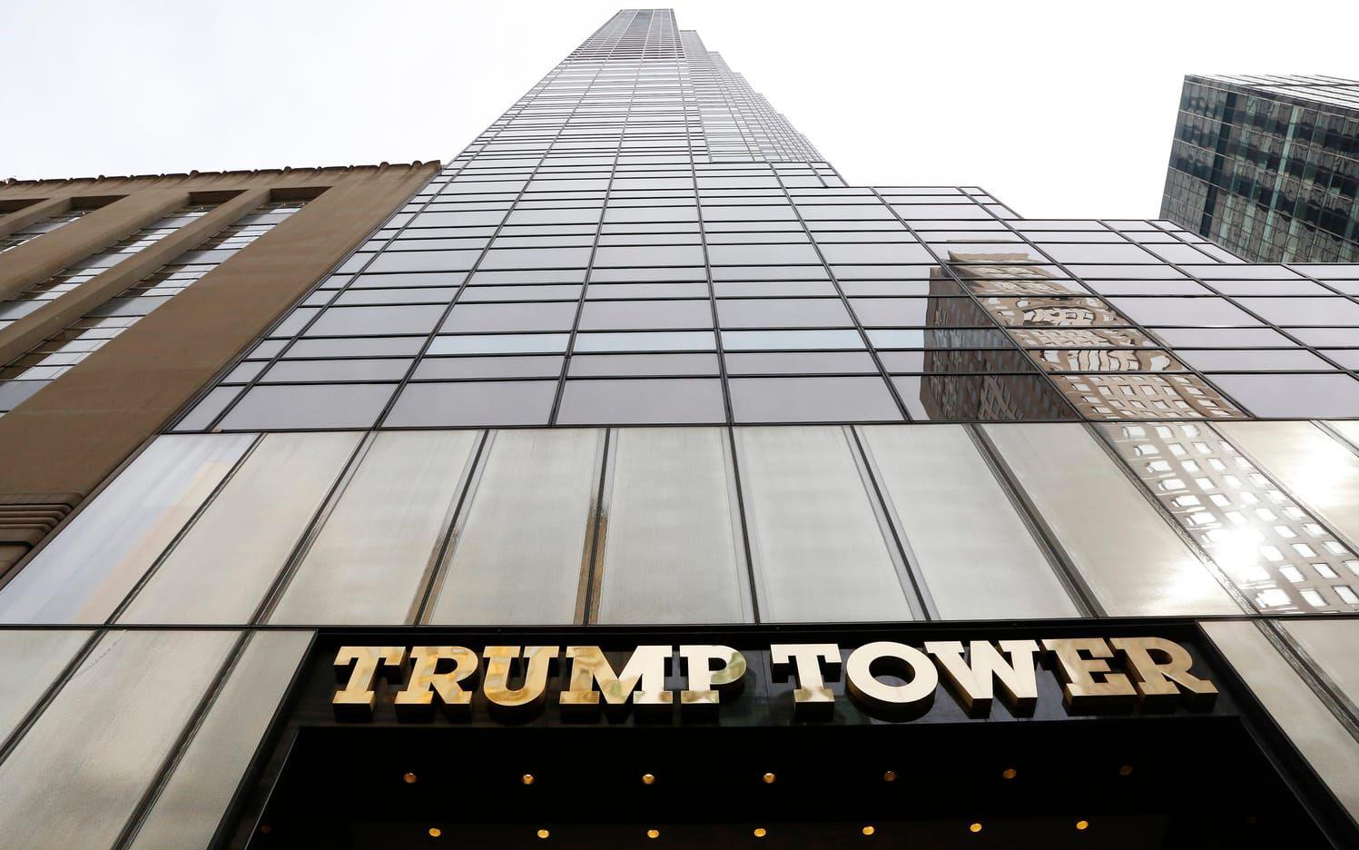 Händelsen i klippet utspelar sig i Donald Trumps egna skyskrapa på Manhattan. Foto: Mark Lennihan / TT