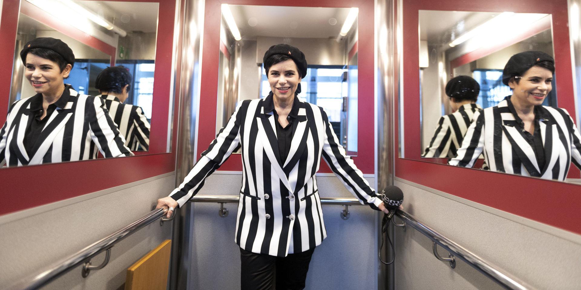 Programledaren Carolina Norén laddar inför att återigen kommentera Melodifestivalen i radio. Första deltävlingen avgörs på lördag i Linköping. Och dessförinnan hinner hon i veckan också med att fylla 55 år.