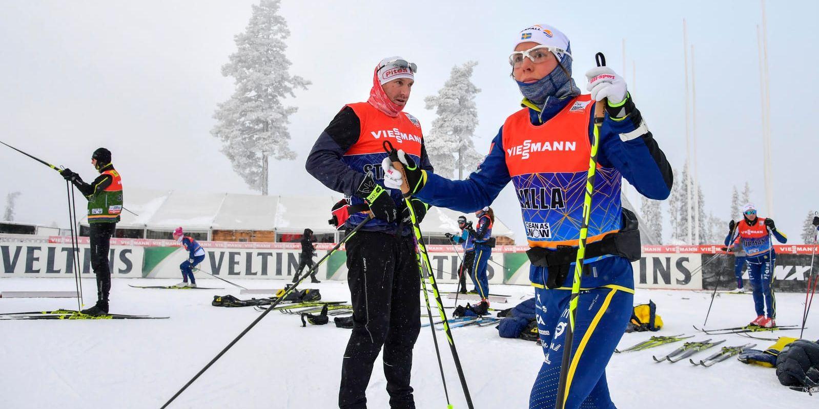 Charlotte Kalla med sin personliga tränare Magnus Ingesson inför världscuptävlingarna i Ruka.