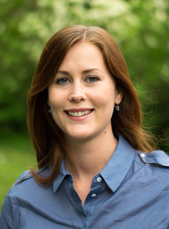 
    <strong>Emmyly Bönfors</strong> (C), ordförande Centerpartiet i Göteborg och ersättare Idrotts- och föreningsnämnden
   
