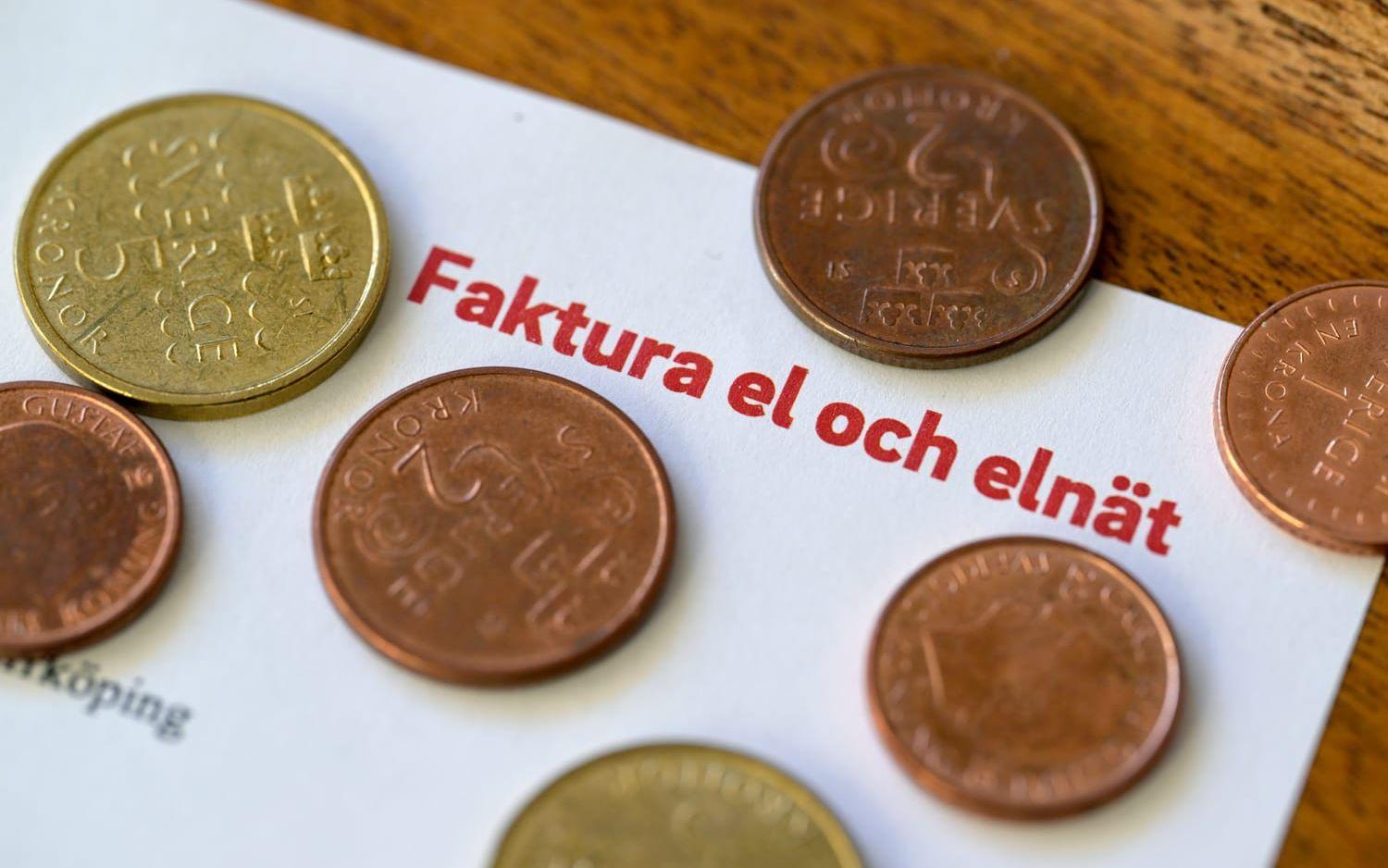 
Kring midsommar kan regeringens elstöd till husägare och boende i lägenhet komma att betalas ut. Det blir mest till husägare i söder och minst till boende i lägenhet. Arkivbild.