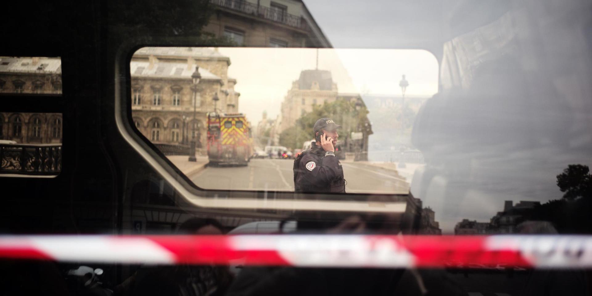 I oktober 2019 dödades tre poliser och en civilanställd i en attack på polisens högkvarter i Paris.