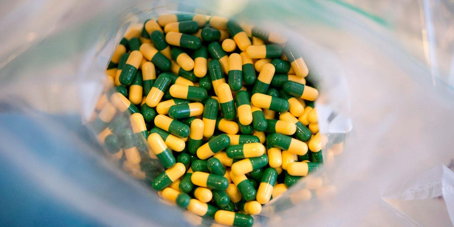 I den dömde mannens resväska återfanns bland annat 300 tabletter av den narkotikaklassade substansen tramadol. Arkivbild.