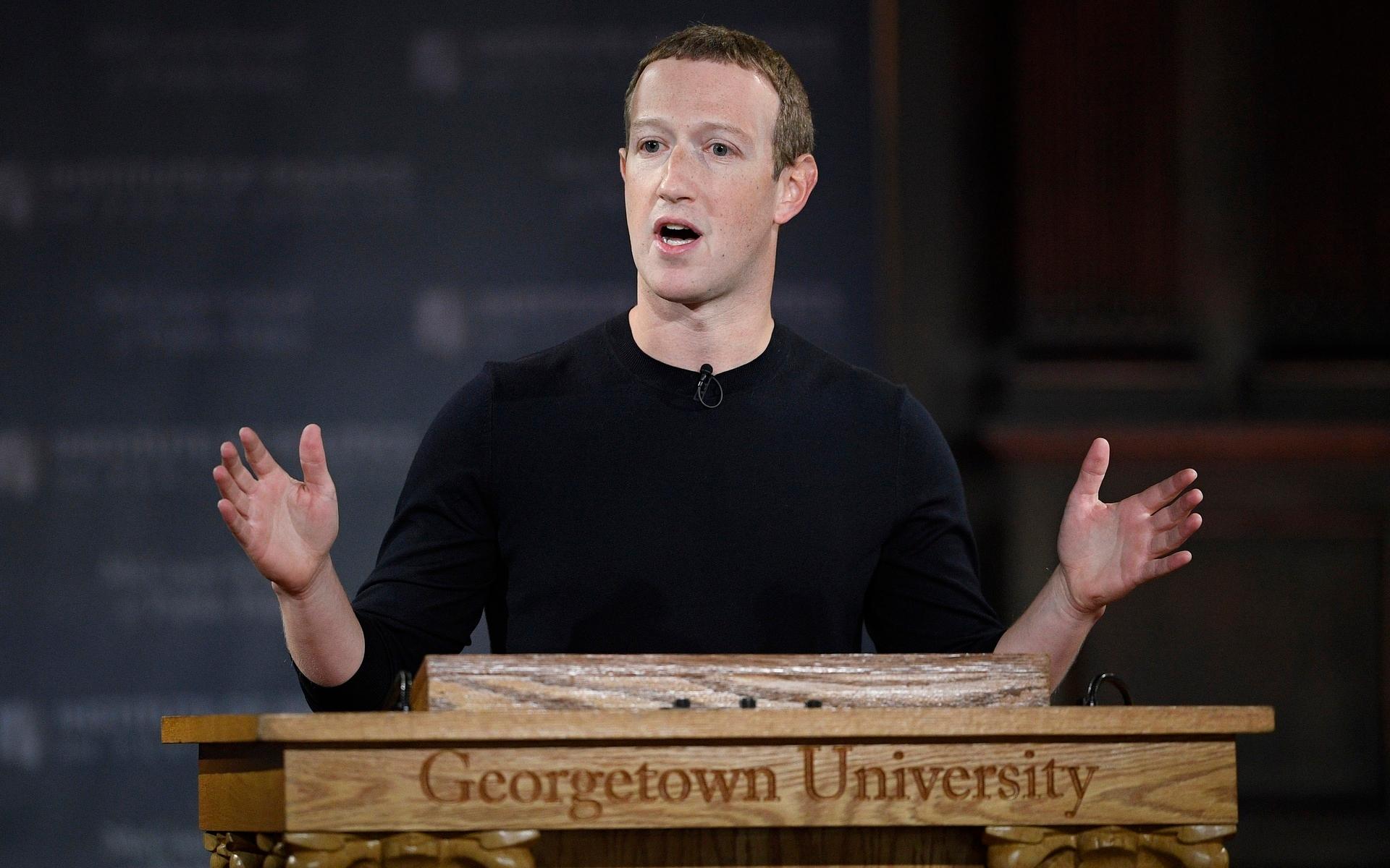 Trea kommer Mark Zuckerberg, skapare av Facebook, som sitter på 134,5 miljarder dollar, vilket är cirka 1 175 miljarder svenska kronor.