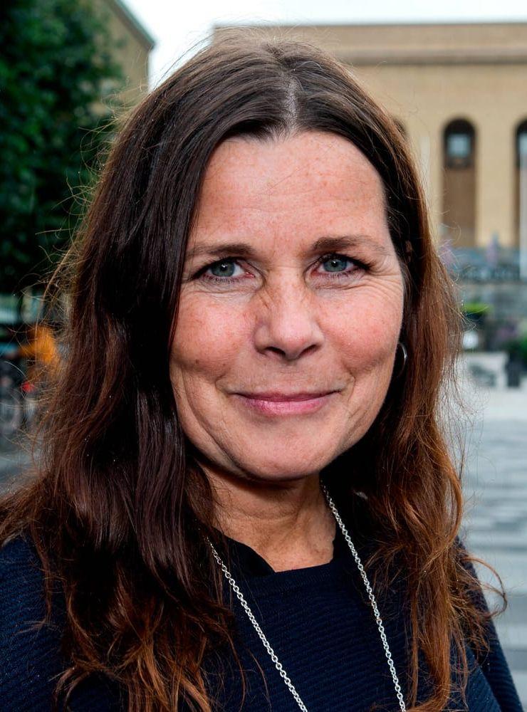Vilka samtal tycker du är svåra? Lena Larsson, 48 år, Stockholm, vd: Att säga upp folk. Som arbetsledare tvingas jag ibland till uppsägningar eller att jag inte kan eller vill förlänga provanställningar. Det är inte roligt, men det är bara att sätta sig ner tillsammans och vara så rak och ärlig som möjligt.
