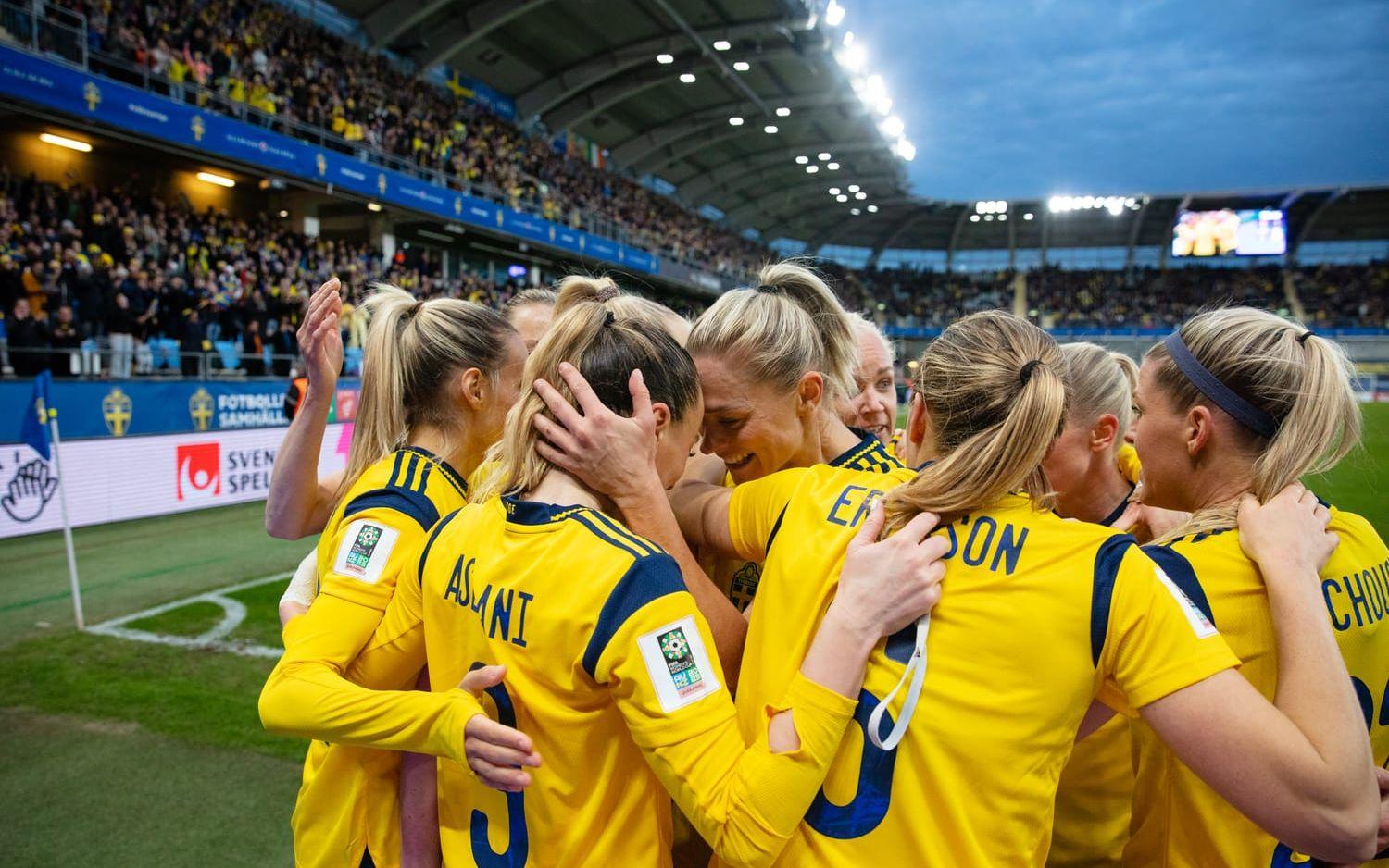 Sverige spås gå långt vid fotbolls-EM.
