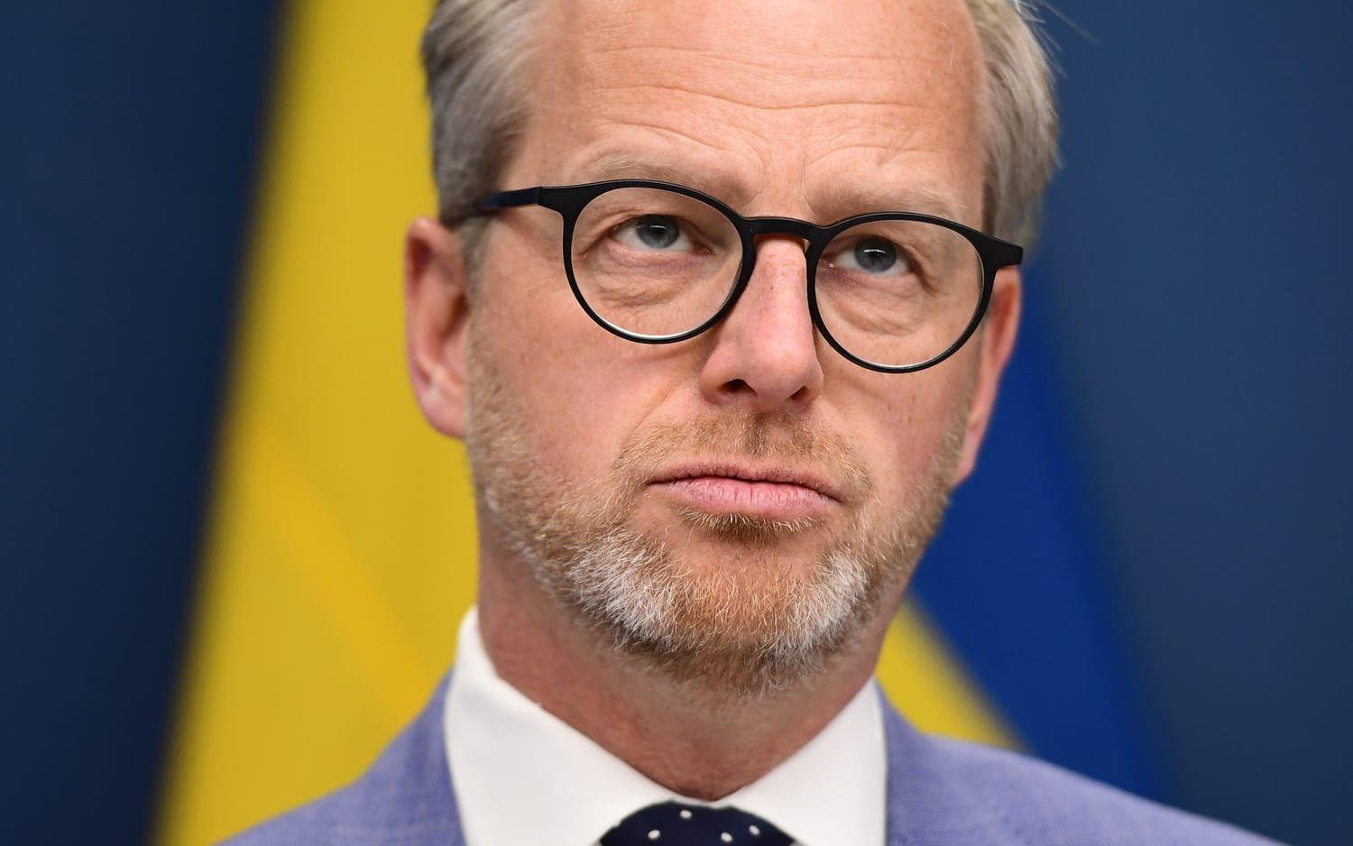 Finansminister Mikael Damberg (S) under en pressträff på tisdagen.