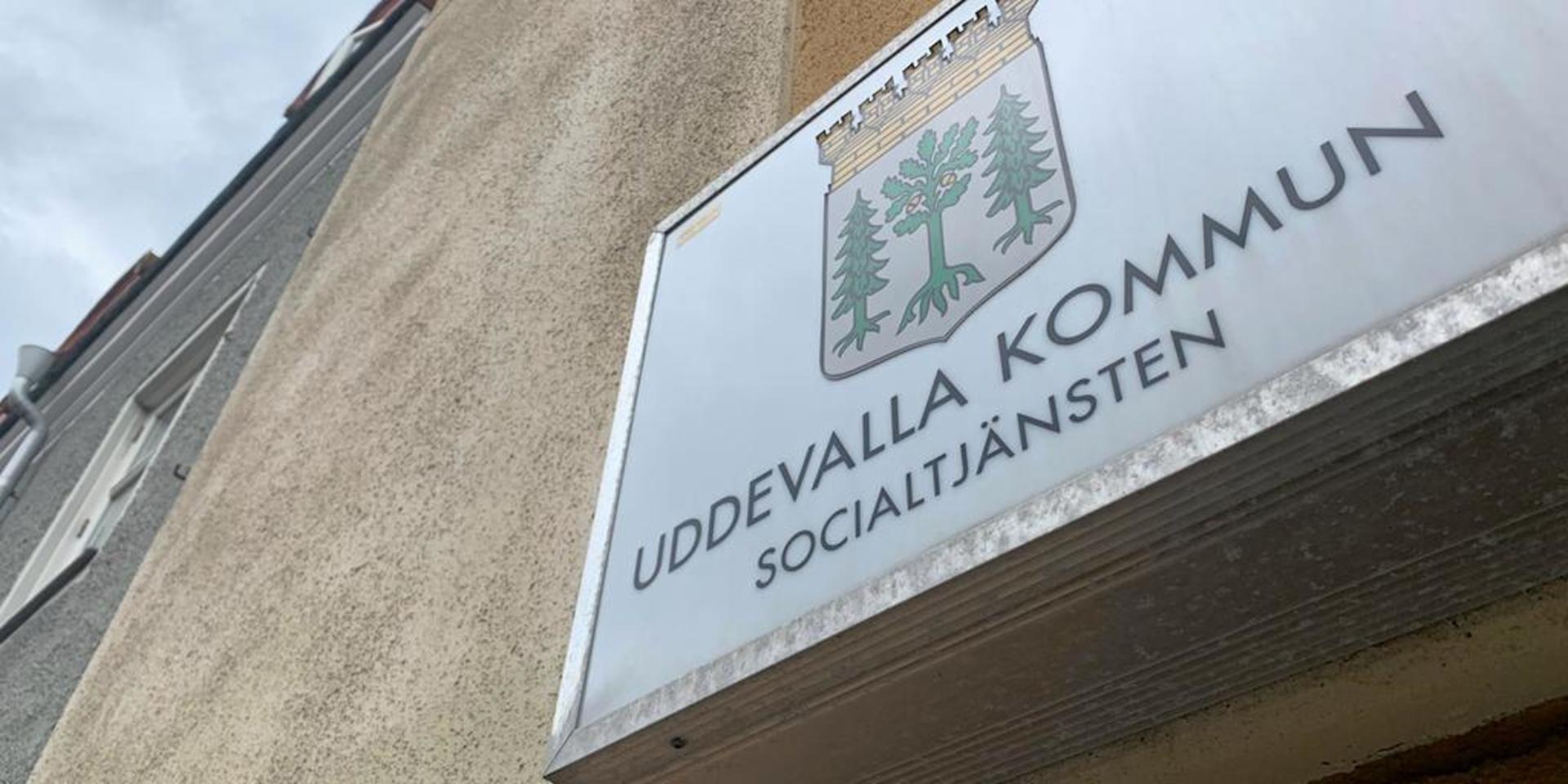 Uddevalla kommun kommer framöver att kräva att personal som jobbar nära äldre och andra brukare är vaccinerade.