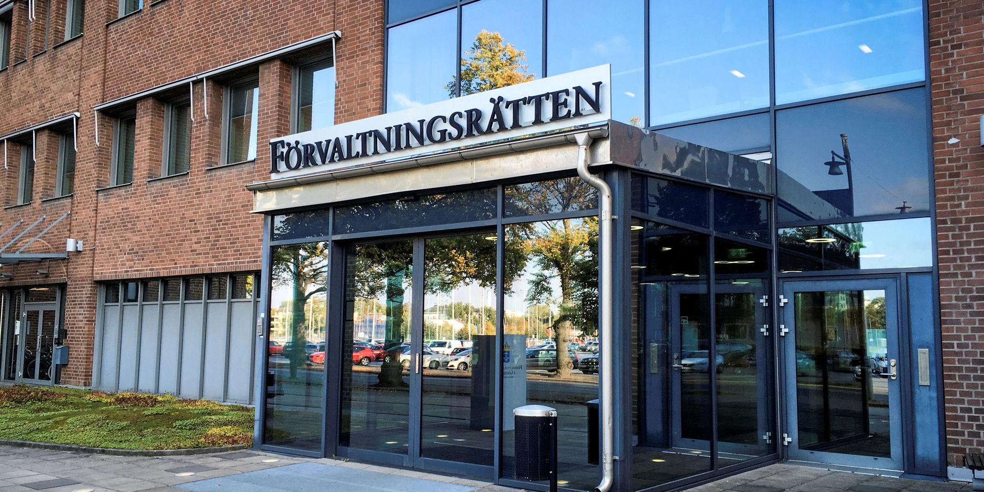 Förvaltningsrätten i Göteborg har tidigare i år fått kritik från justitieombudsmannen för att migrationsmålen avgörs för långsamt, skriver debattörerna.