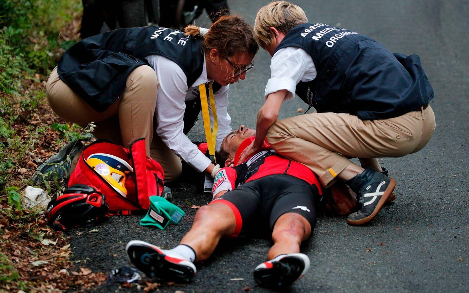 Richie Porte fick snabb behandling efter olyckan. Foto: TT