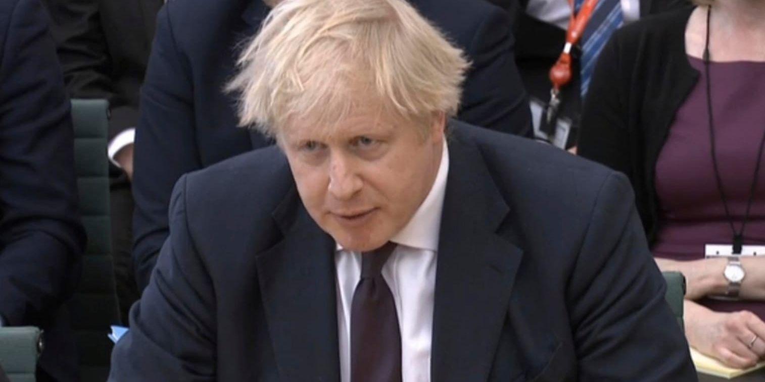 Boris Johnson talar inför parlamentets utrikespolitiska kommitté. Giftattacken i Salisbury var ett tecken från Rysslands president Putin, enligt Johnson.