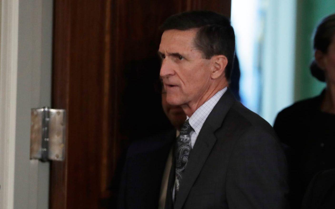 USA:s nationella säkerhetsrådgivare Michael Flynn avgår, bekräftar Vita huset, efter att han gett ofullständiga uppgifter om sina kontakter med Ryssland. FOTO: TT