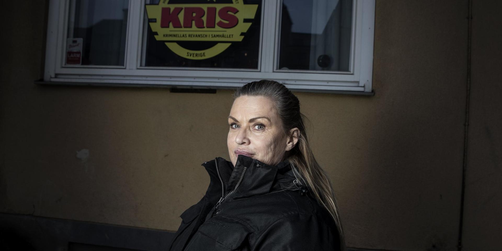 Lizylotte Hréhorczuk har varit kassör hos Kris. Kriminellas revansch i samhället och nu jobbar hon på ett behandlingshem.