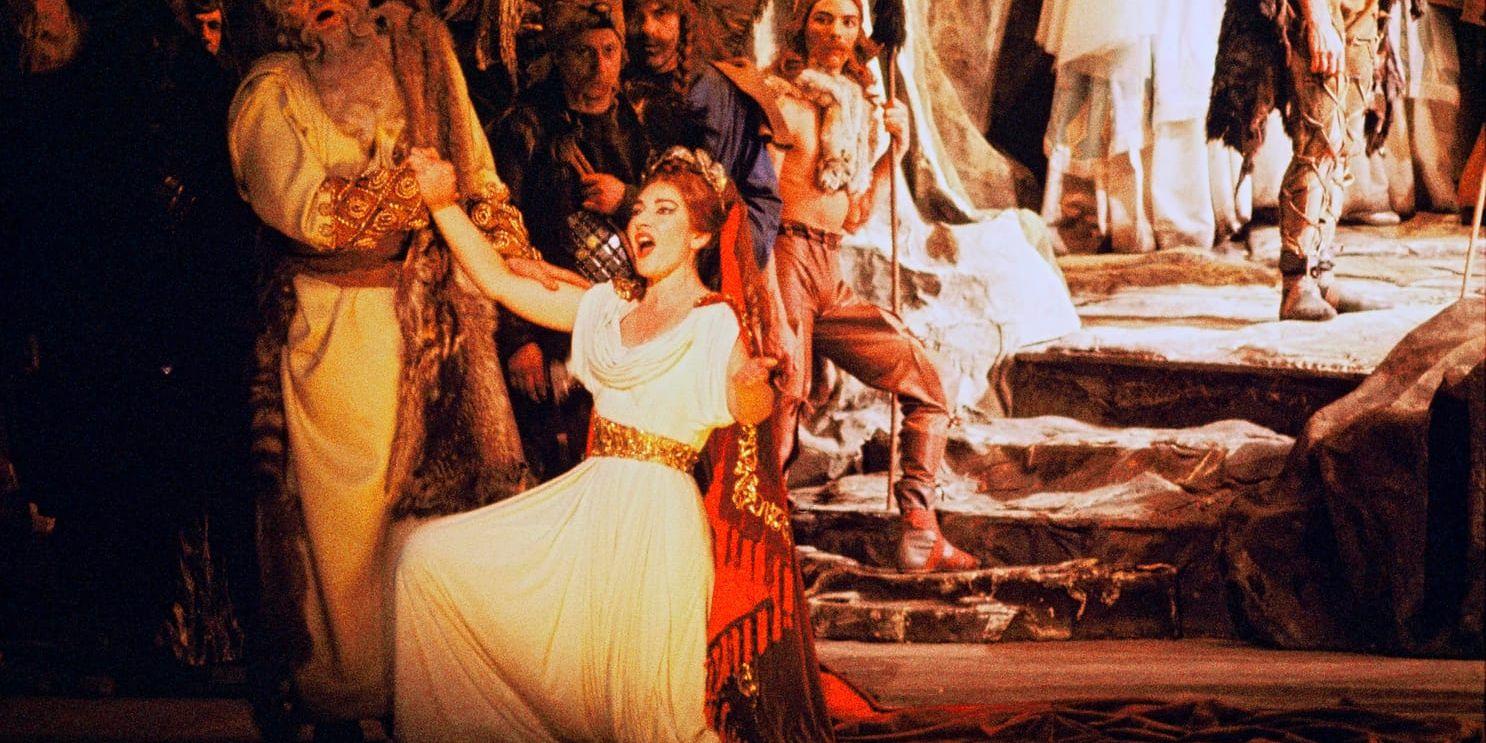 "Maria by Callas" innehåller många scener där publiken får se operadivan på scen. Pressbild.