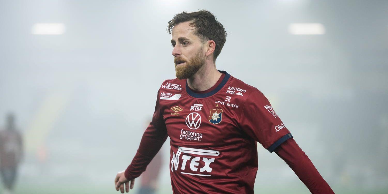 Rasmus Alm under en cupmatch på Nordic Wellness Arena.