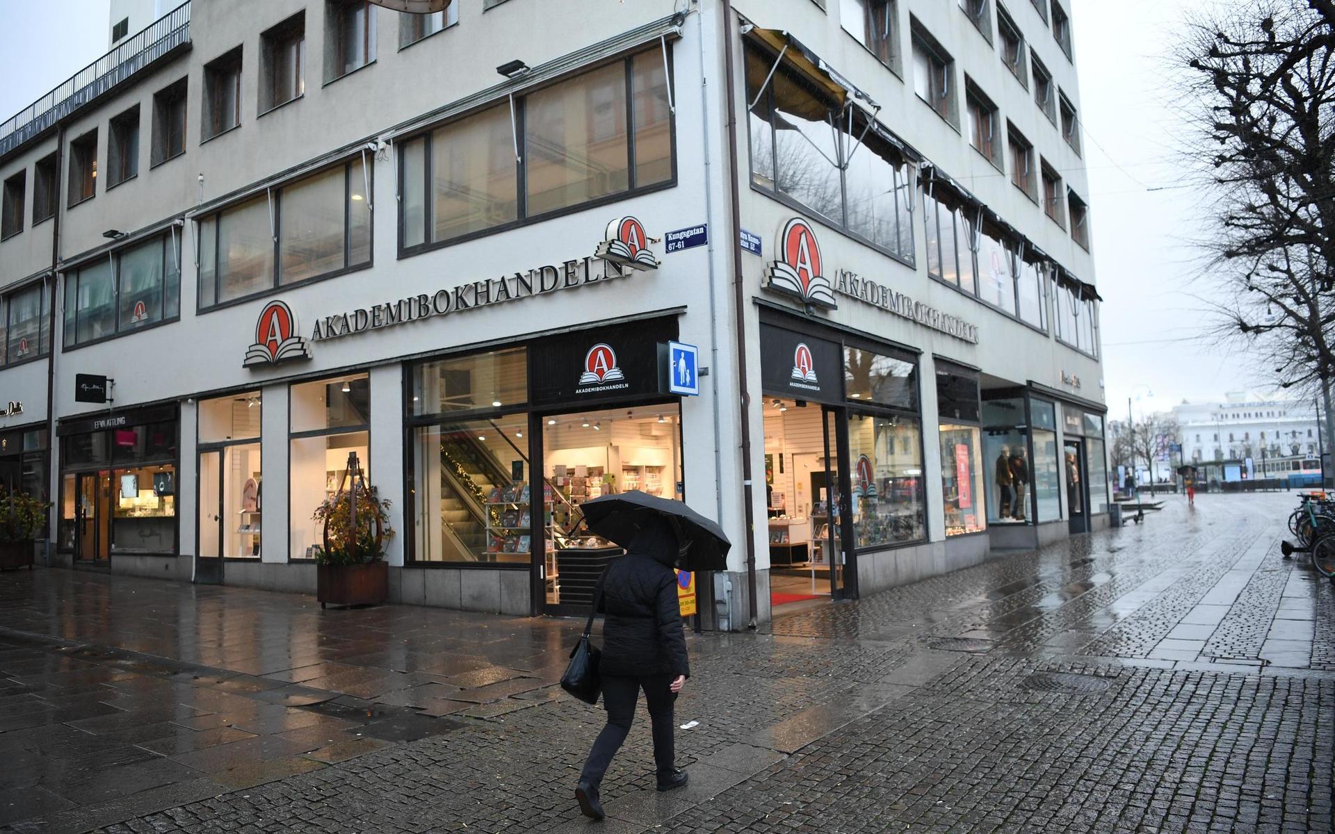 Snart stänger Akademibokhandeln på Kungsgatan. Sanna Samuelsson skriver om en innerstad med så höga lokalhyror att inte ens bokbutikskedjor har råd att finnas kvar. 