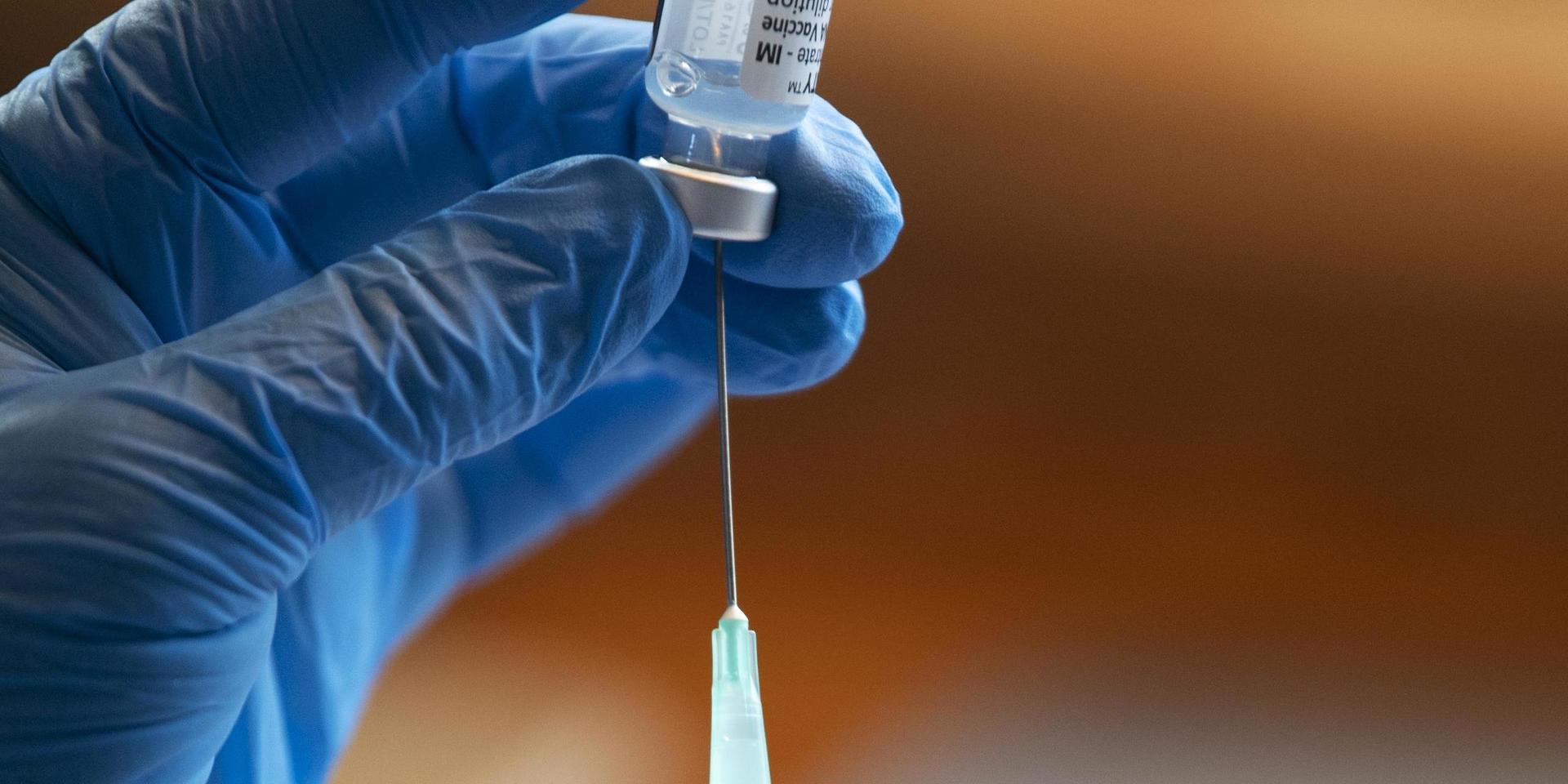En miljon invånare i Region Stockholm har fått sin första dos vaccin mot covid-19. Arkivbild.