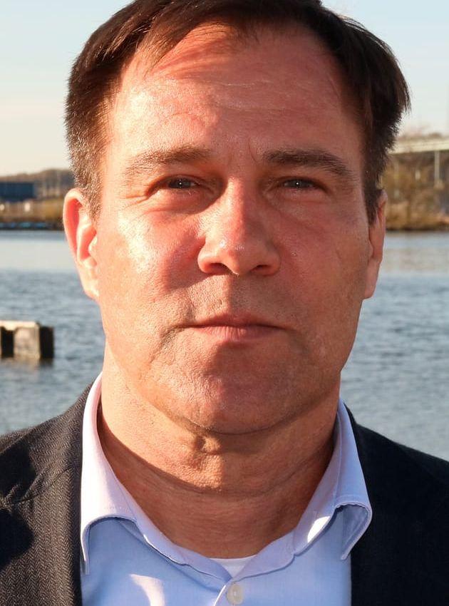 
    <strong>Martin Wannholt </strong>(DEM),kommunalråd
    <br> ordförande Demokraterna i Göteborg
   </br>