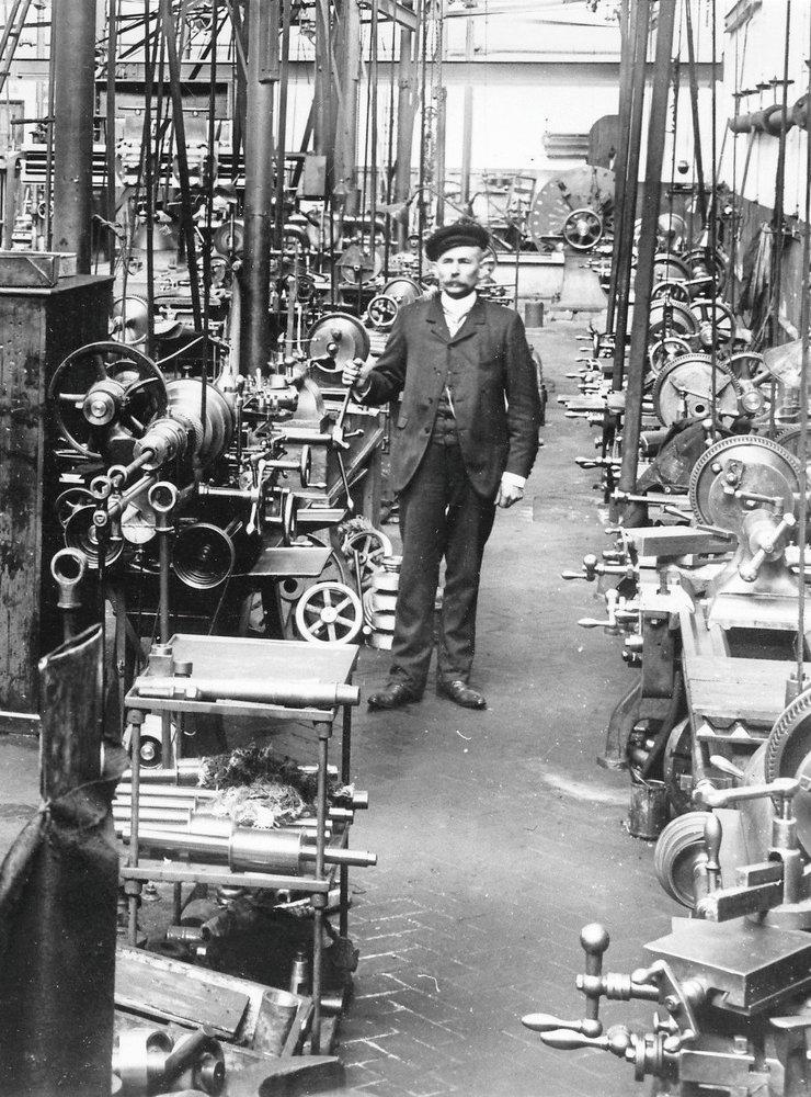 Mekaniska verkstaden omkring 1900.