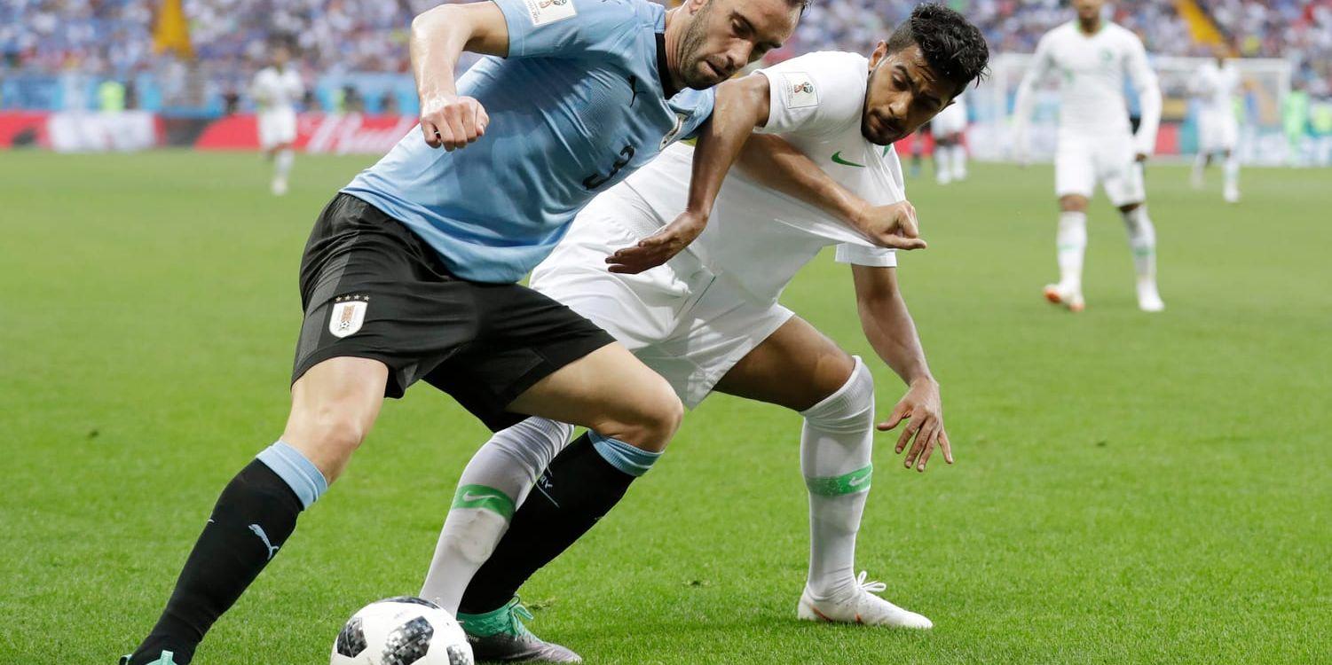 Diego Godín har hållit alla anfallsspelare borta från Uruguays mål hittills i VM.