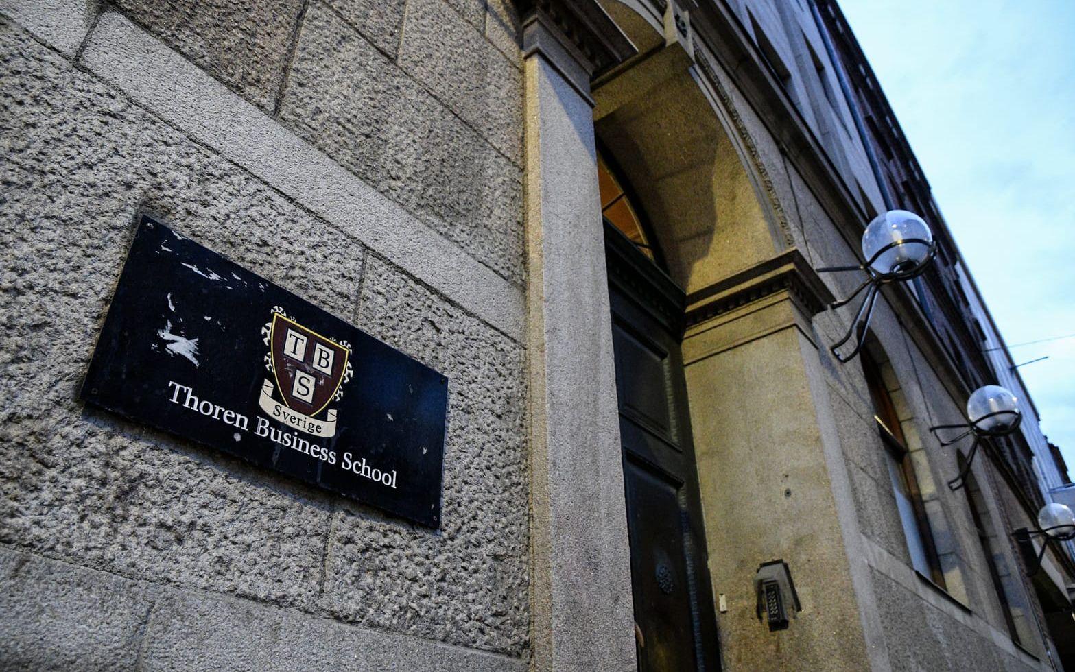 Skolkoncernen Thorengruppen får inte fortsätta driva en gymnasieskola i Solna. Dessutom dras tillståndet för ett av koncernens gymnasieprogram i Malmö in. Arkivbild.