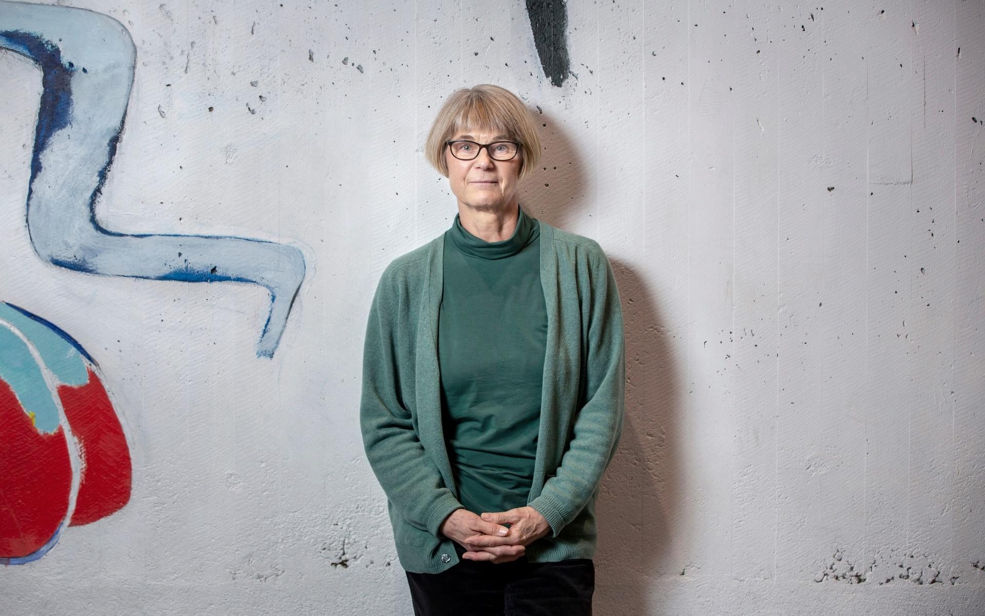 Eva Magnusson är professor emerita i psykologi vid Umeå universitet, med bakgrund i neuropsykologi och genuspsykologi, vars senaste bok är ”Könstillhörighet:Förklaringar, normer, betydelser” (Natur &amp; kultur, 2019)