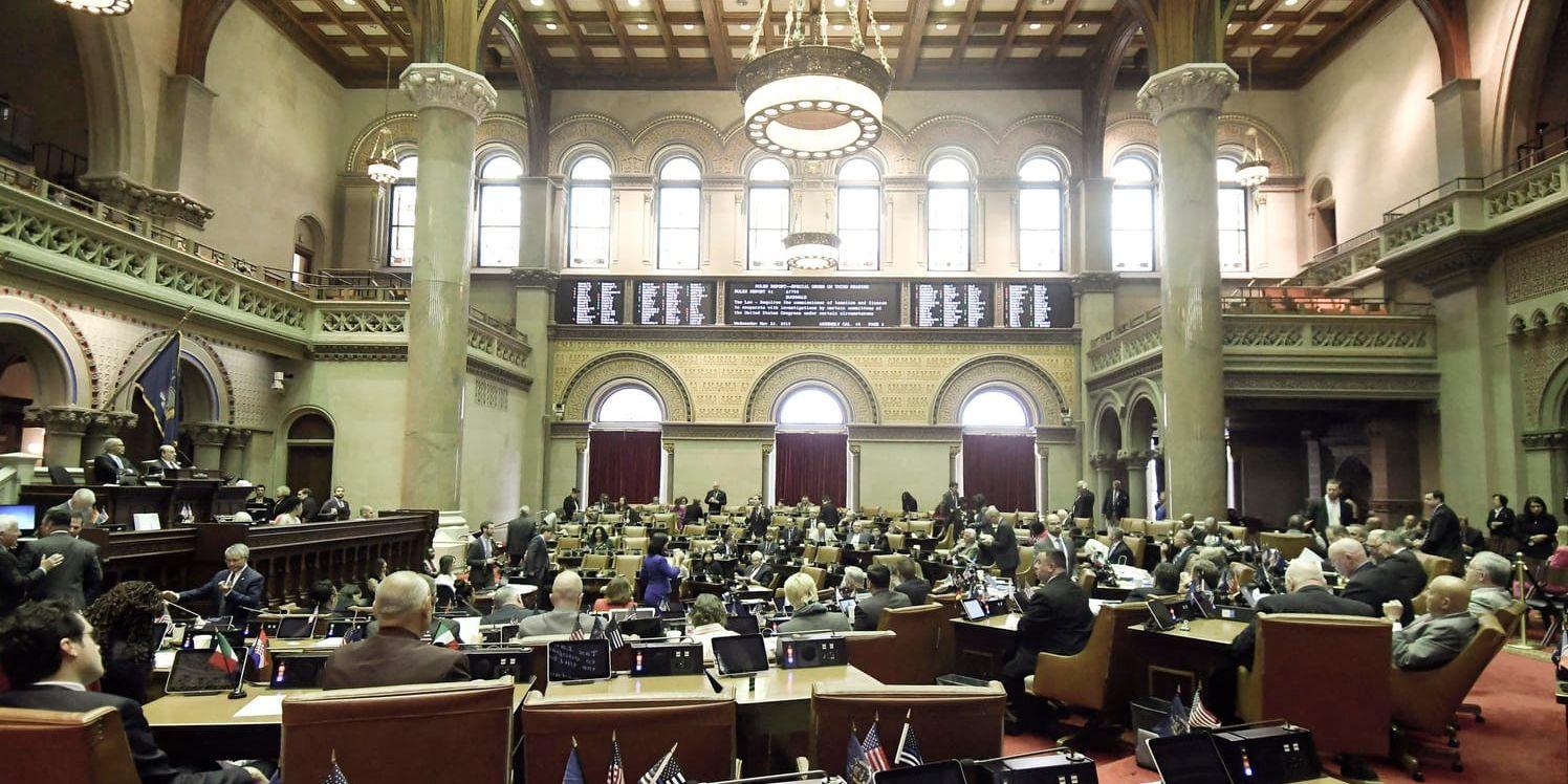 Ledamöter i New Yorks lagstiftande församling godkände lagen som gör att delstatens skattemyndighet att utlämna information till kongressen.