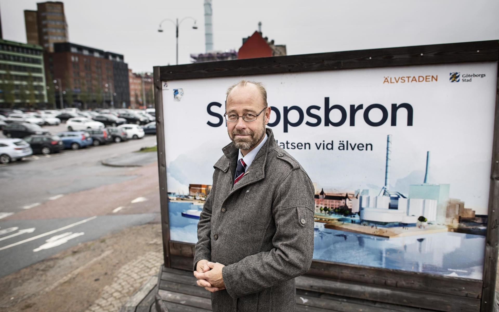 En rapport från Fastighetskontoret, där Martin Öbo är direktör, visade att bygget på Skeppsbron kan bli dyrare än vad som tidigare varit känt.