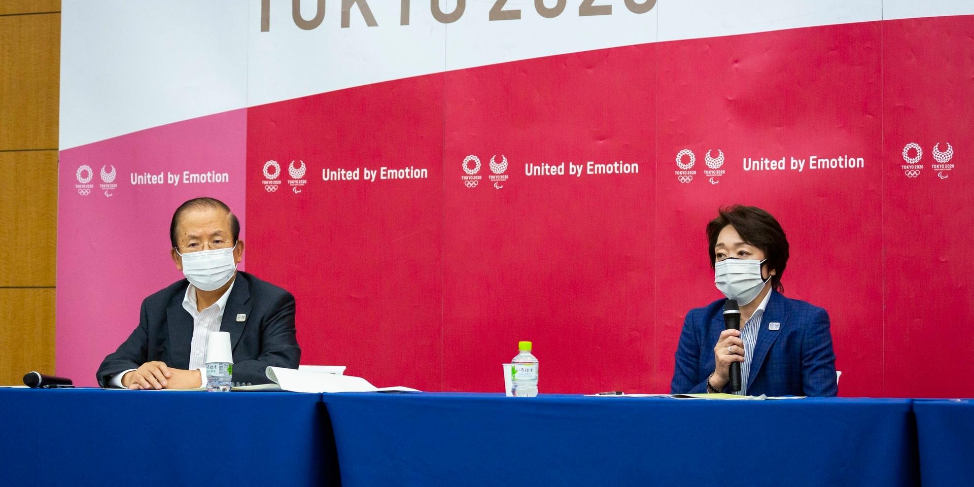 Toshiro Muto och Seiko Hashimoto från OS-arrangöran i Tokyo vid en pressträff i juni.