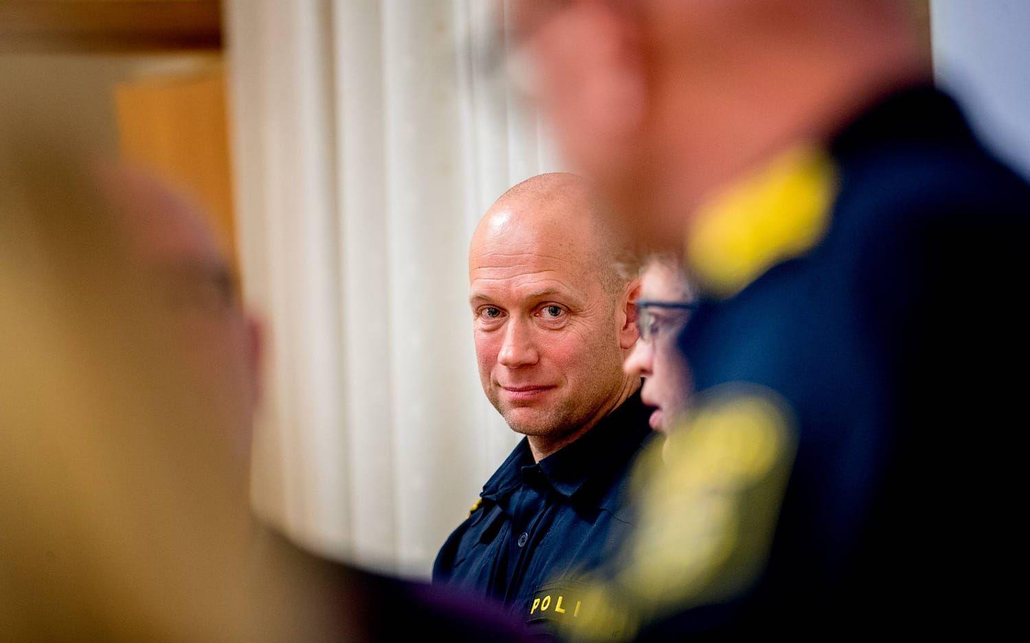 Johan Sjöstrand, polisiär operationsledare, har ett par minst sagt stressiga dagar framför sig. Bild: ADAM IHSE