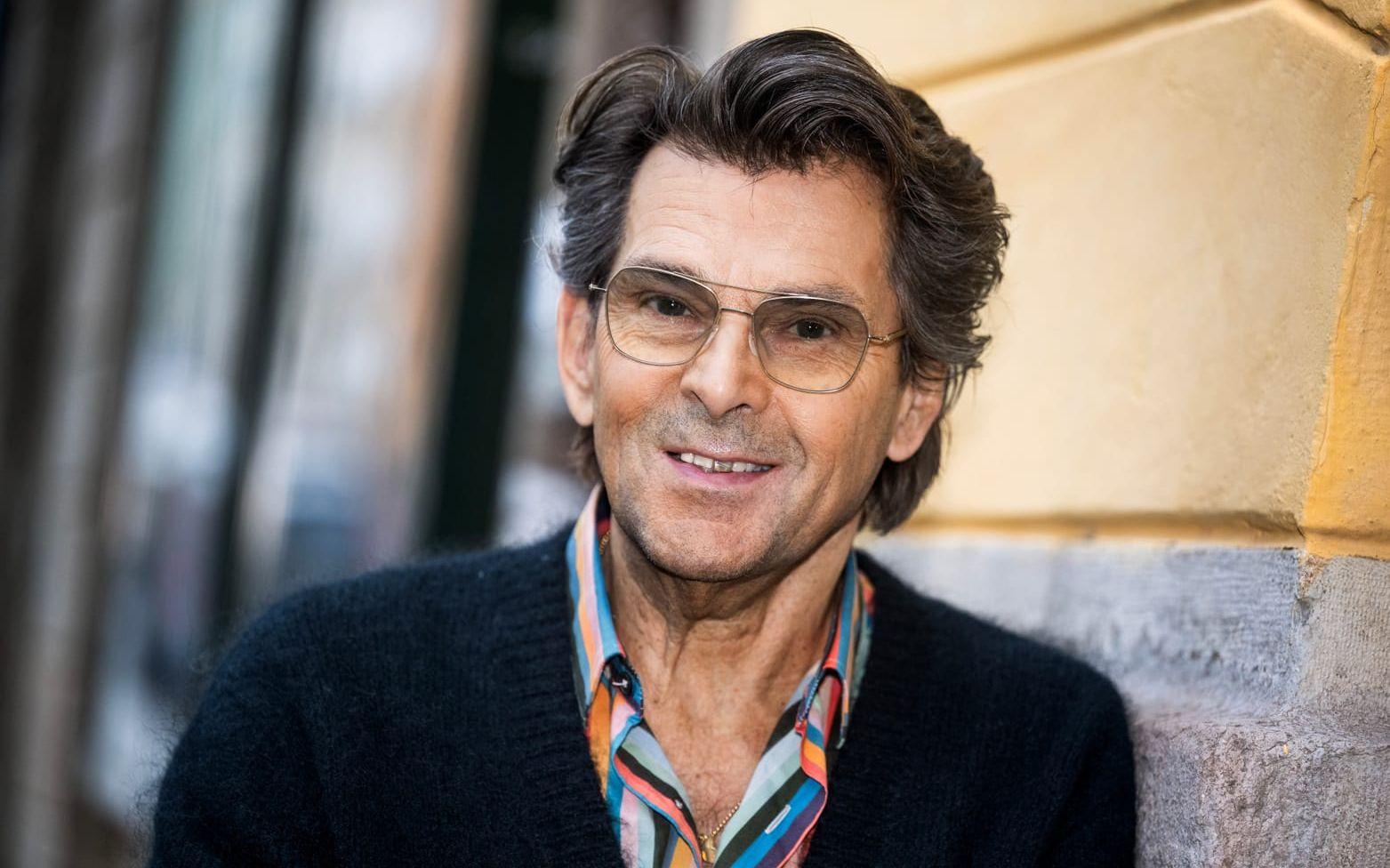 Niklas Strömstedt får årets Bellmanpris. 